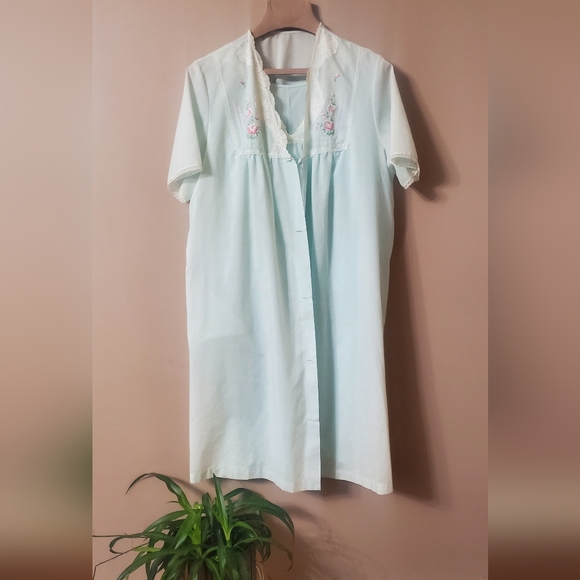 Vintage Sears nightgown and robe set - Picture 1 of 12